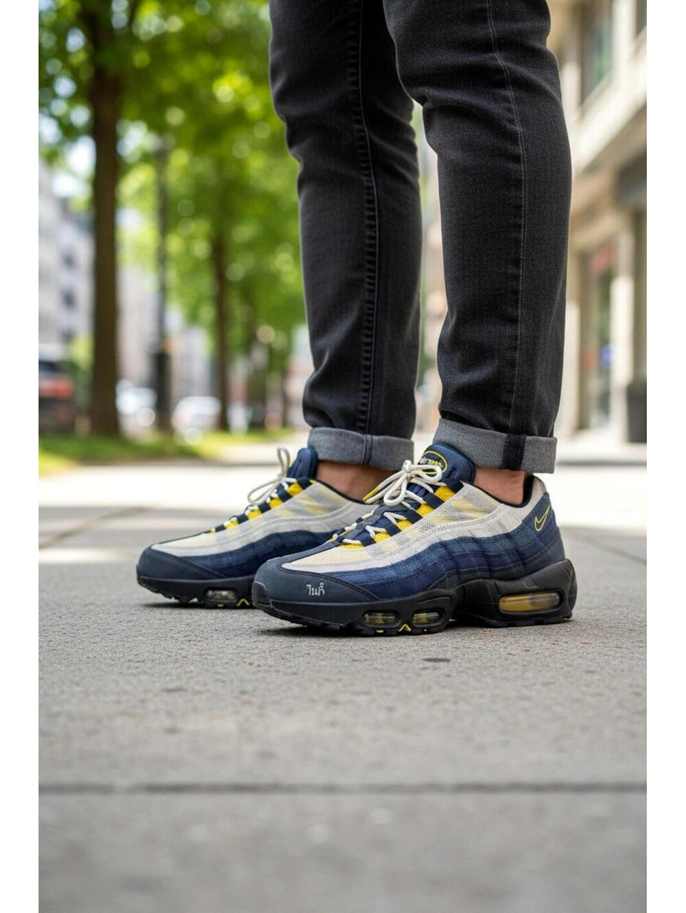 Eric Koston Nike SB Air Max 95 Obsidian Speed Yellow Men’s Size 11.5